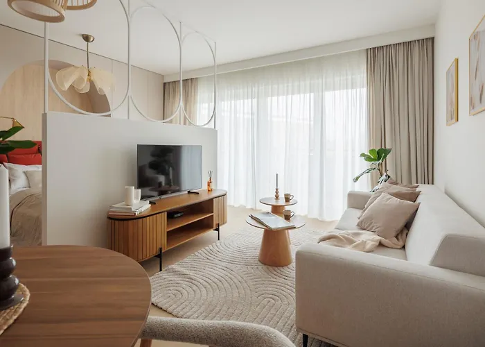 Kepa Mieszczanska Deluxe By Bookinghost *