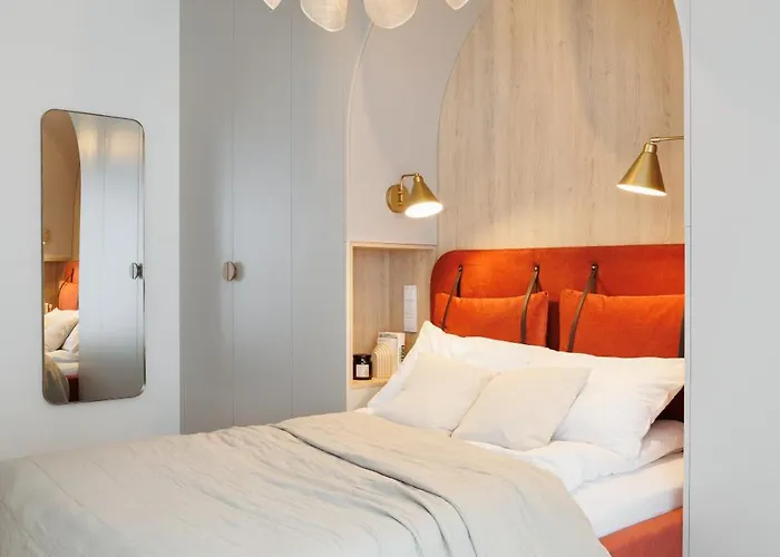 Kepa Mieszczanska Deluxe By Bookinghost